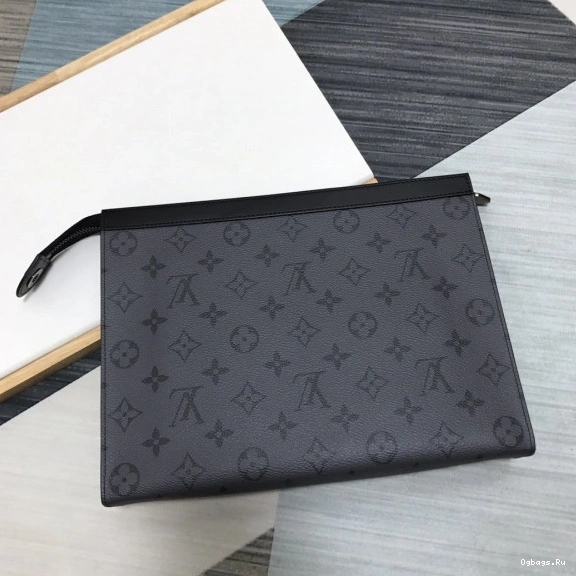 MM VUITTON POCHETTE LOUIS VOYAGE 0316